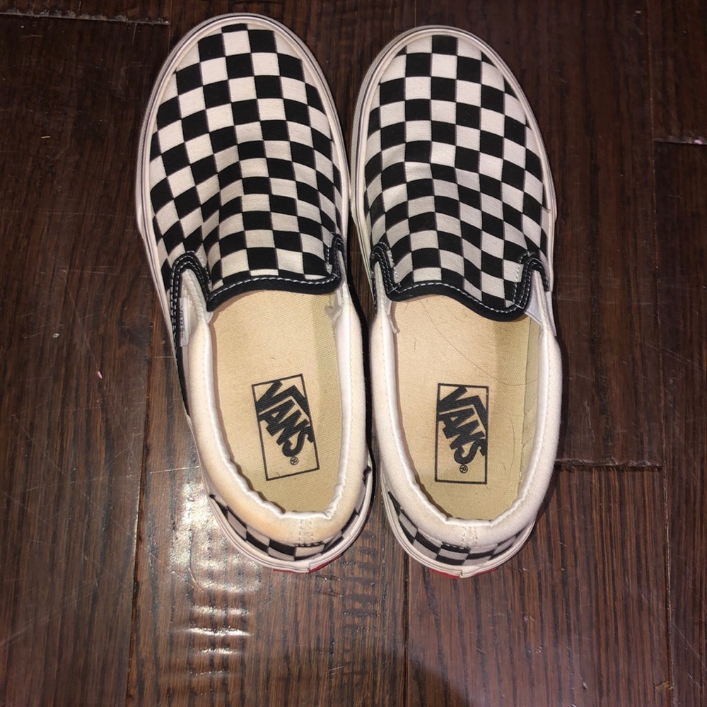 Checkerd vans